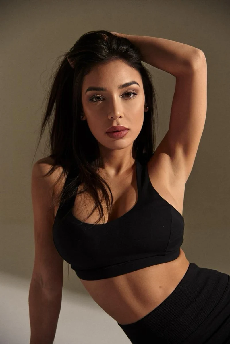 Adriana escort in Dubai