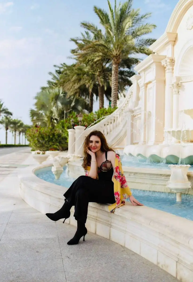 Albina escort in London