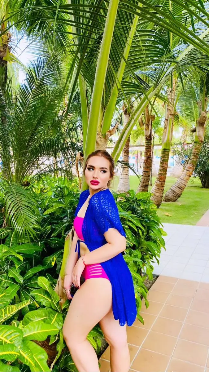 Albina escort in London