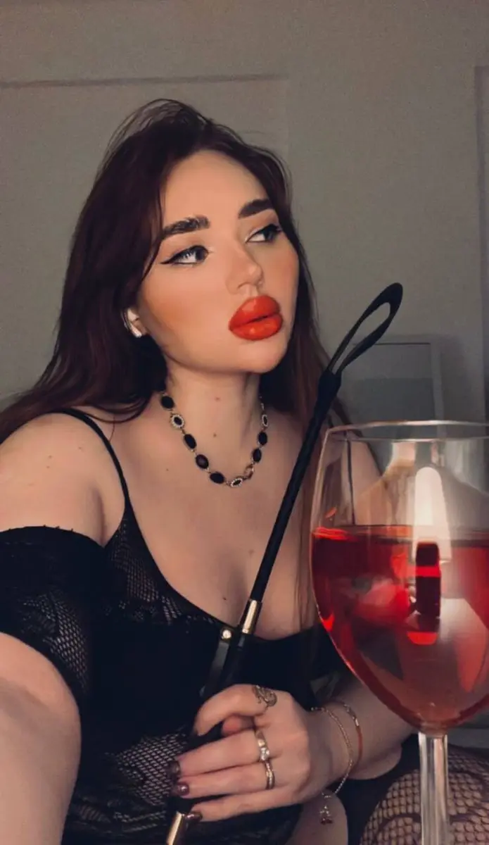Albina escort in London