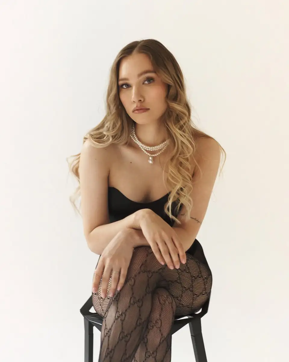 Alexandra escort in Dubai