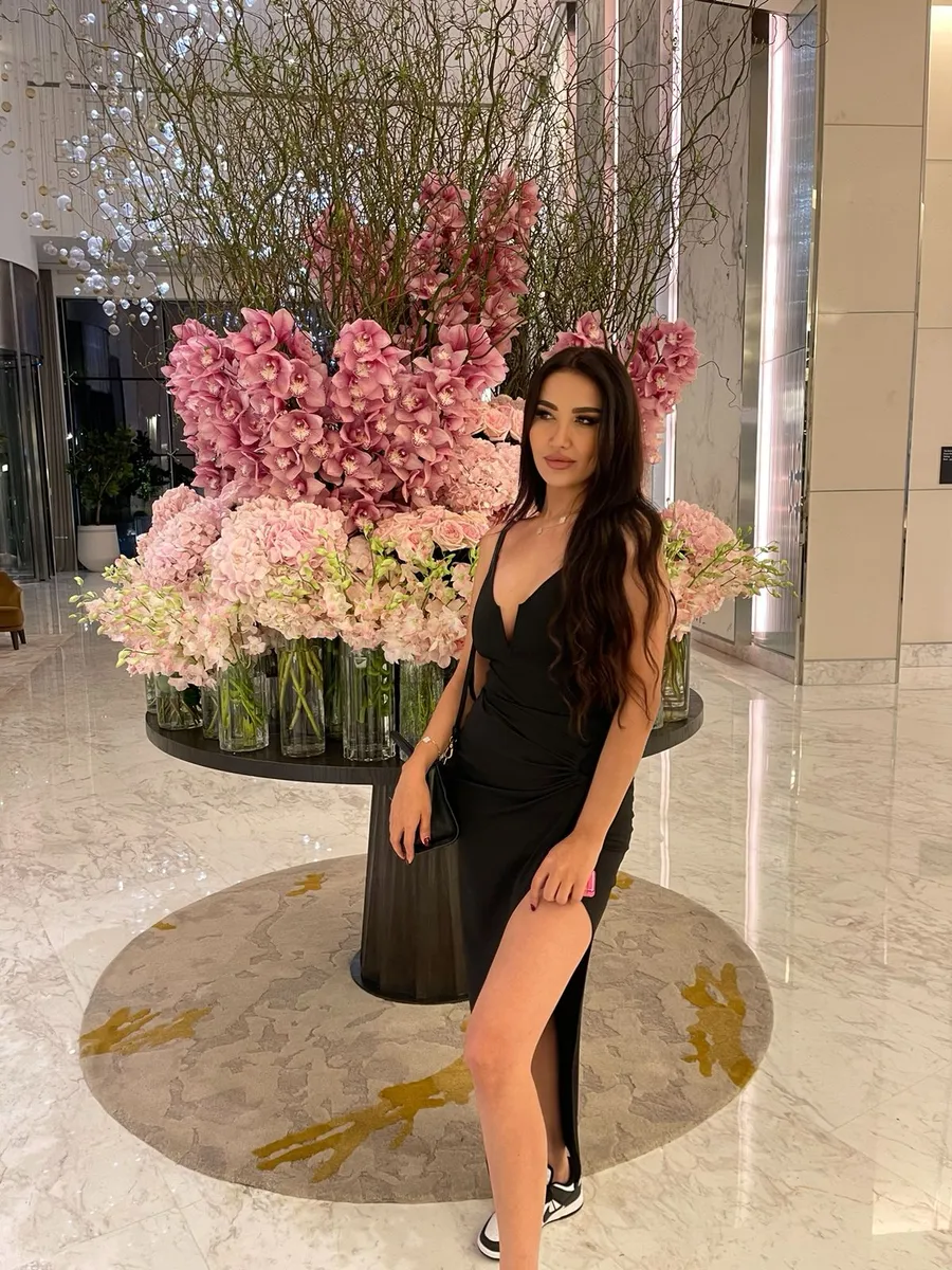 Amida escort in London