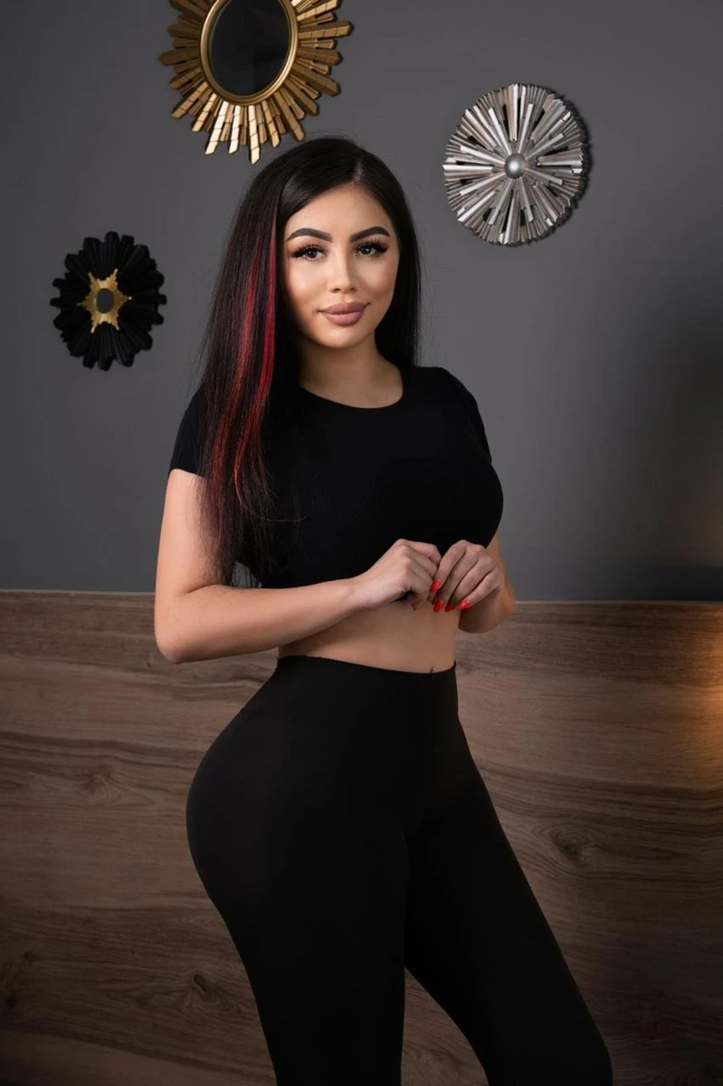 Angie escort in London