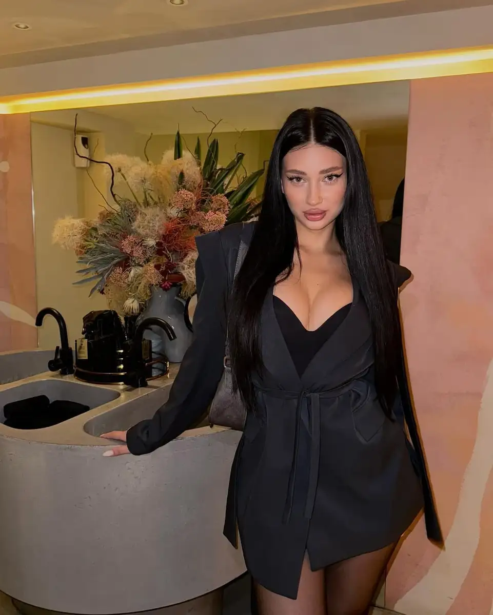 Aria escort in London