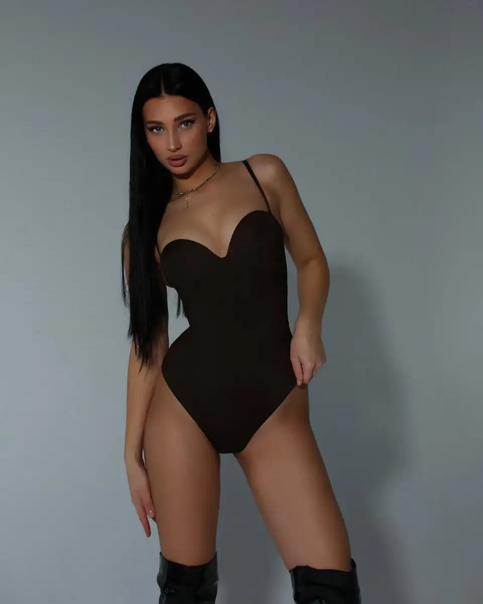 Aria escort in London