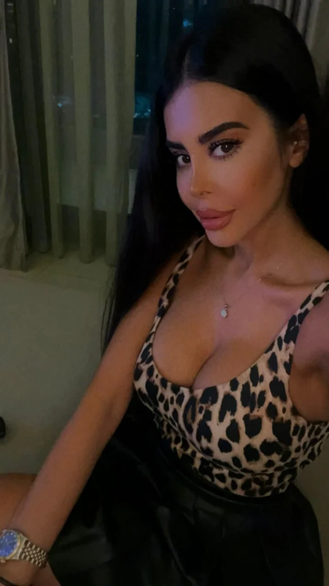 Asal escort in London