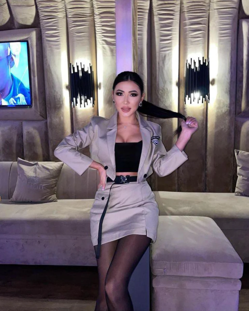 Asel escort in London