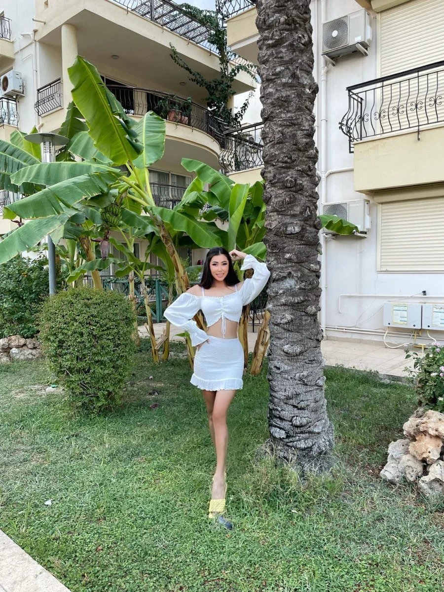 Asel escort in London