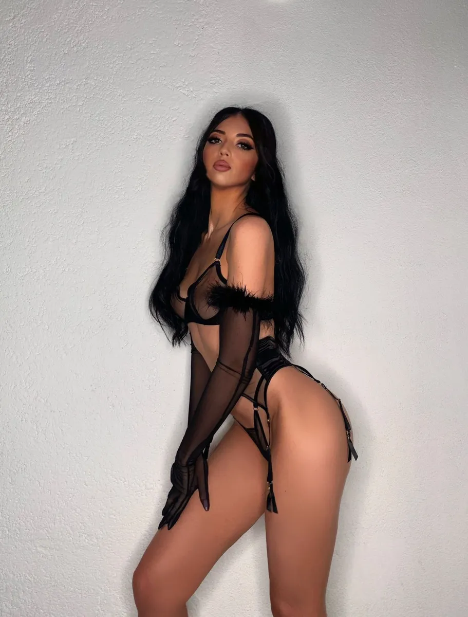 Autumn escort in Dubai