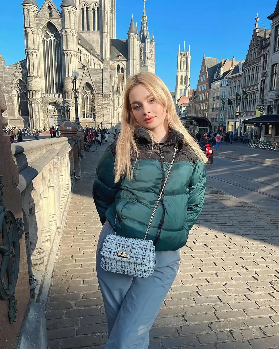 Charlotte escort in London