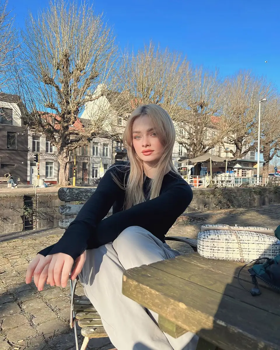 Charlotte escort in London