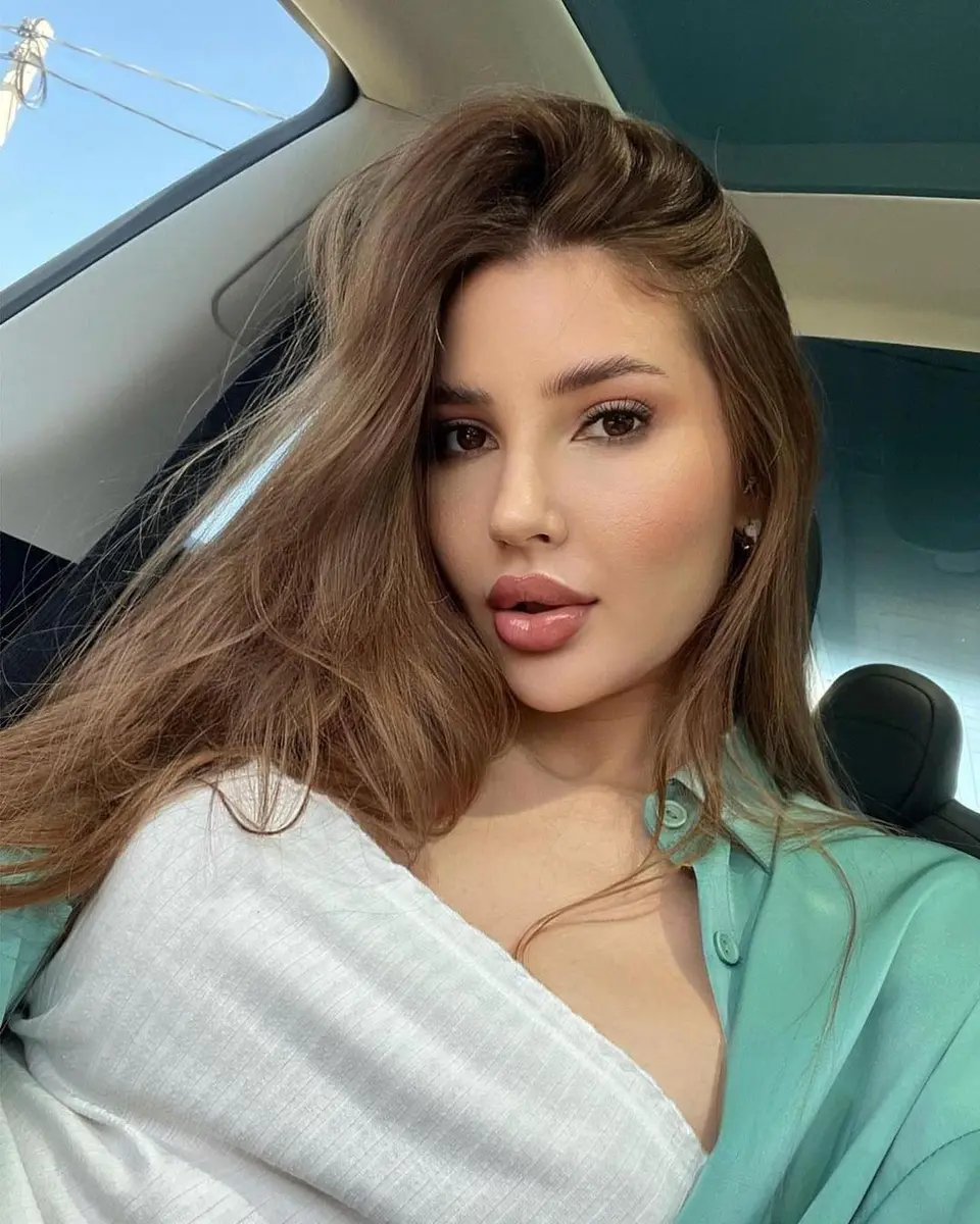 Courtney escort in Dubai