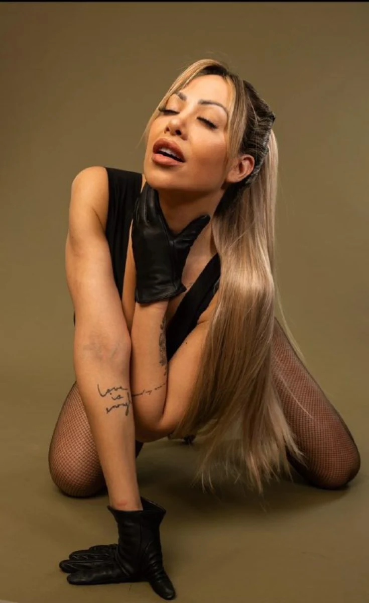 Dahlia escort in Dubai