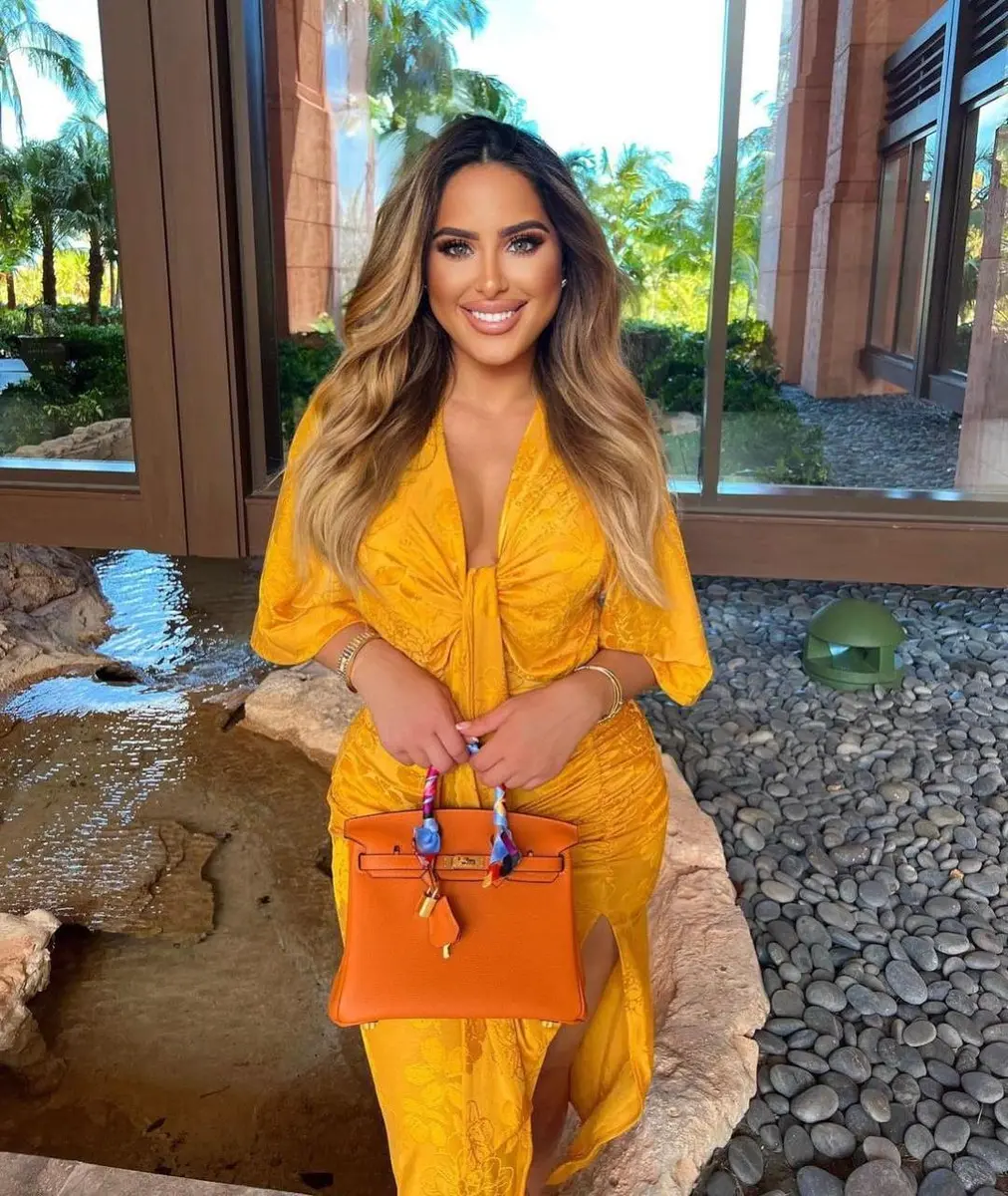 Daisy escort in Dubai