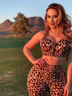 Daisy escort in Dubai