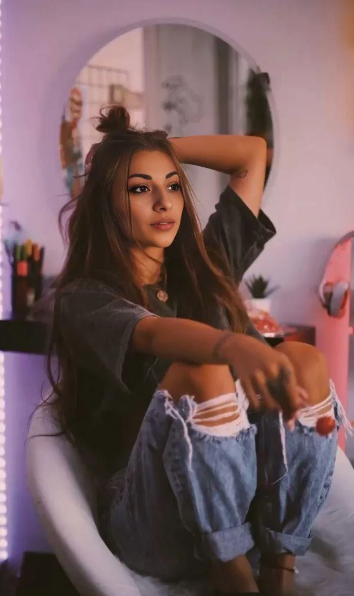 Dominica escort in Dubai