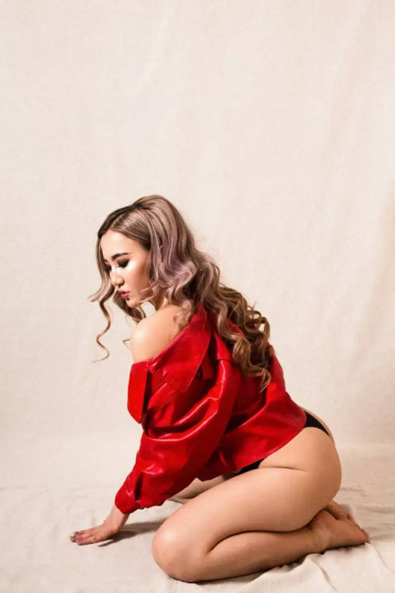 Elizabeth escort in Dubai