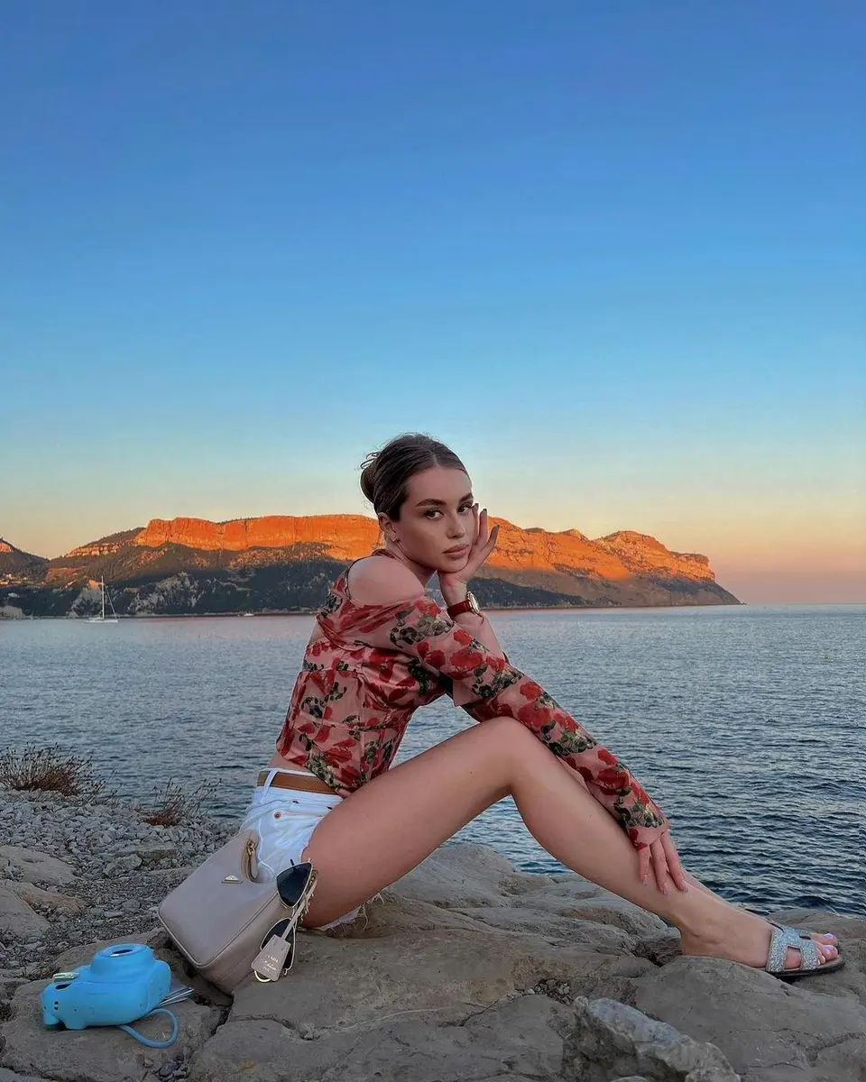 Emily escort in Dubai