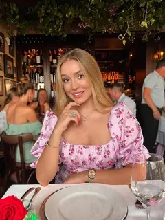 Esme escort in Dubai