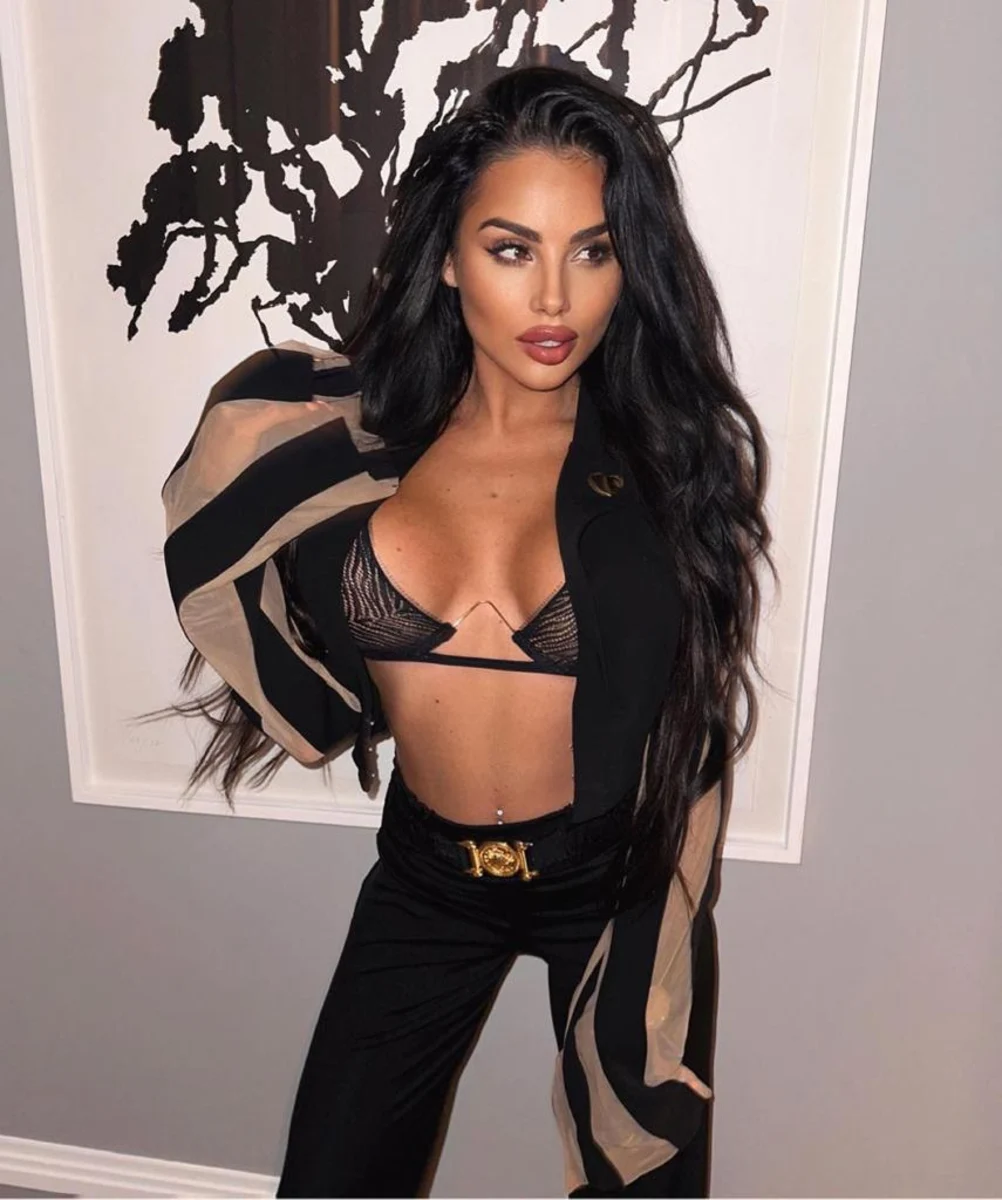 Eva escort in London