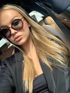 Francesca escort in Dubai