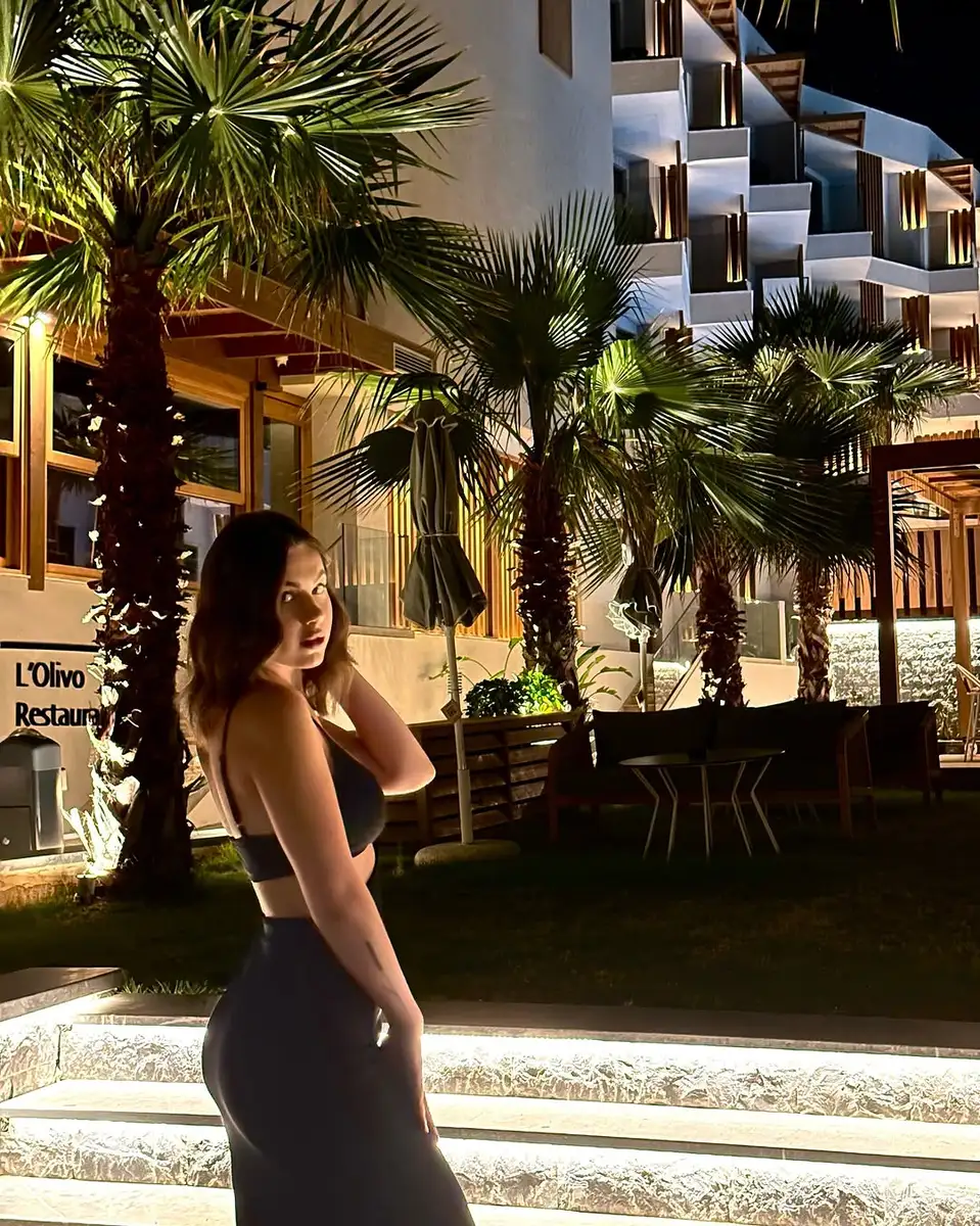 Gabriella escort in Dubai