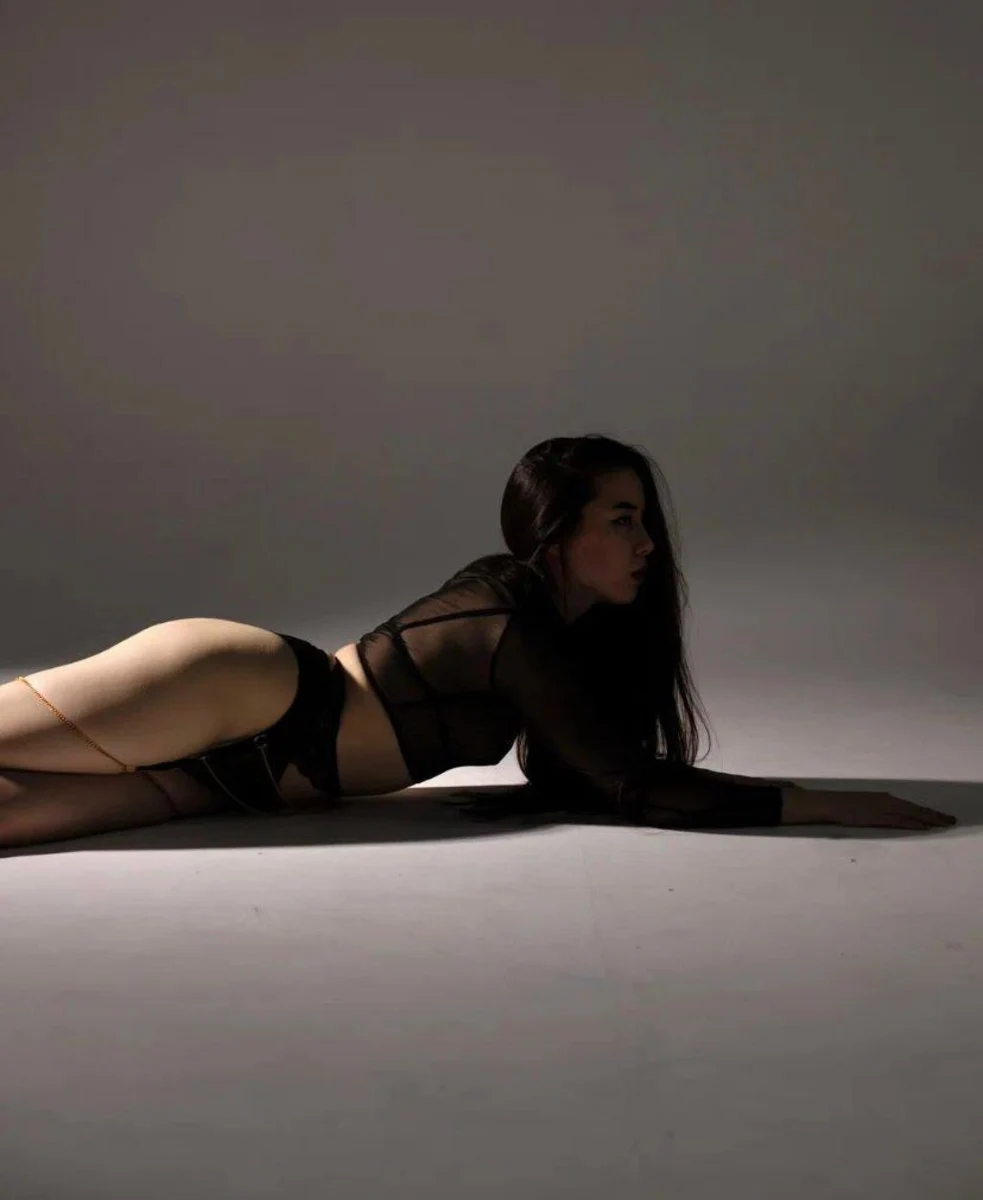 Guzzi escort in Dubai