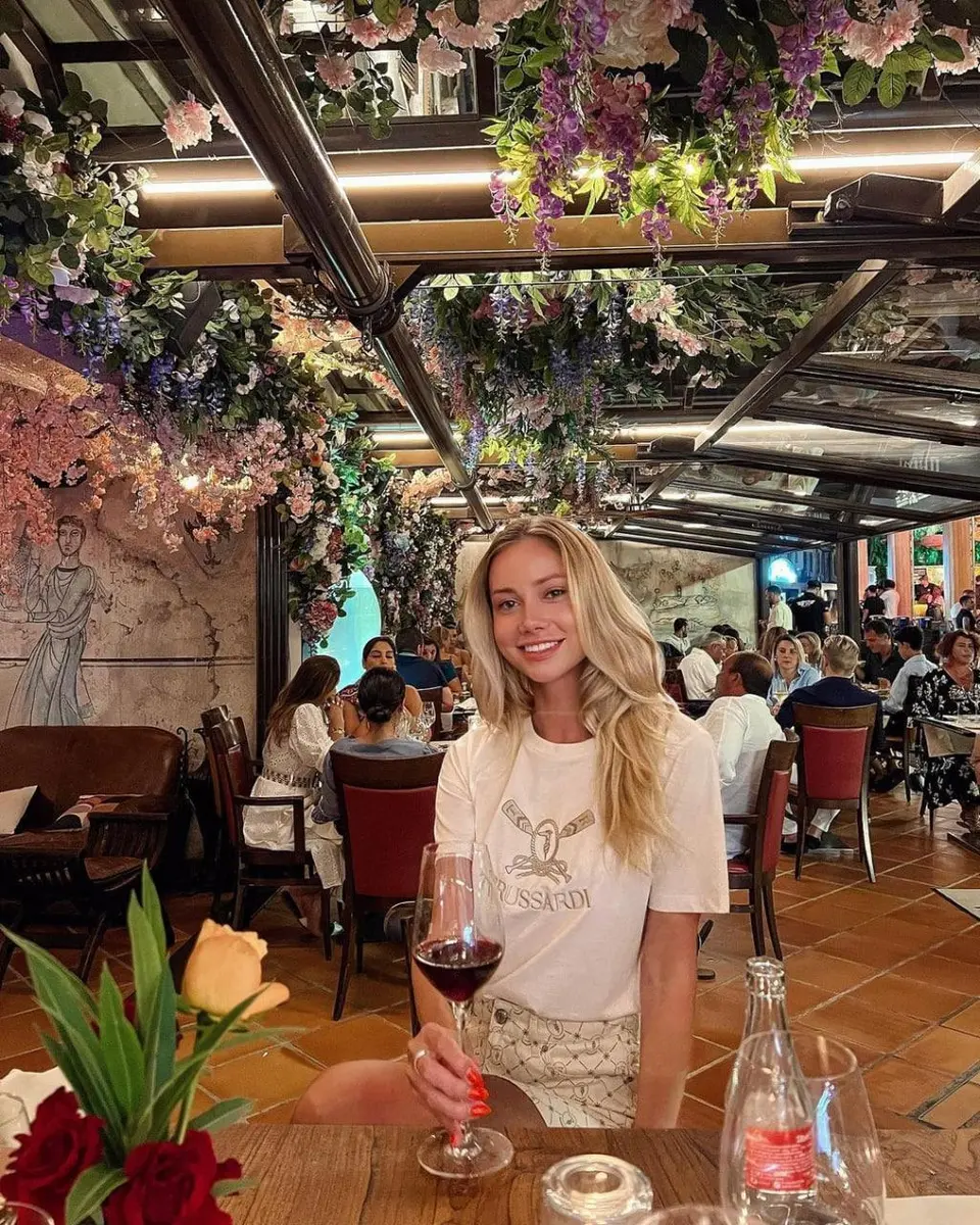 Hazel escort in Dubai