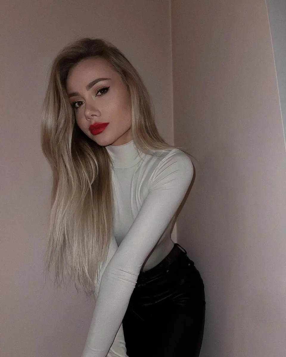 Hazel escort in Dubai