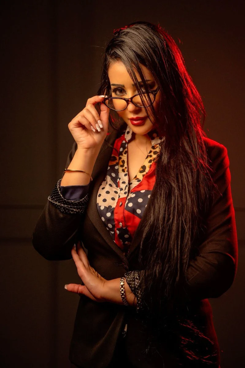 Immi escort in London