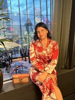 Isis escort in London
