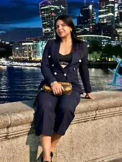 Isis escort in London