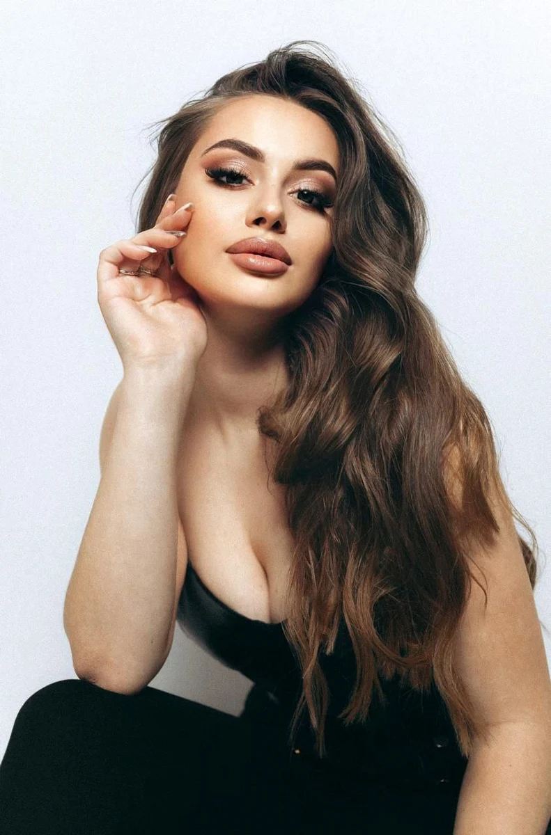 Julietta escort in Dubai