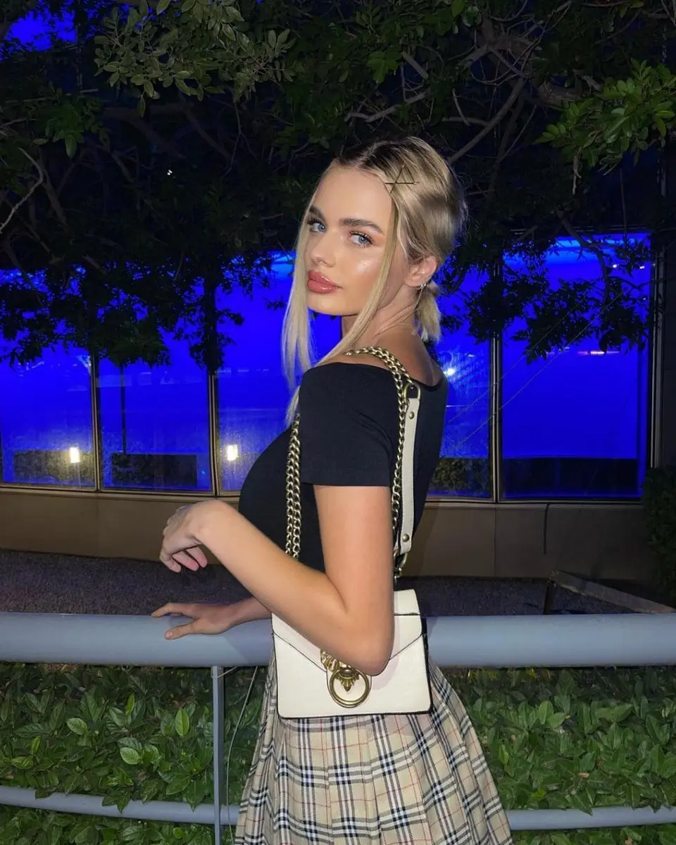 Kaitlyn escort in Dubai