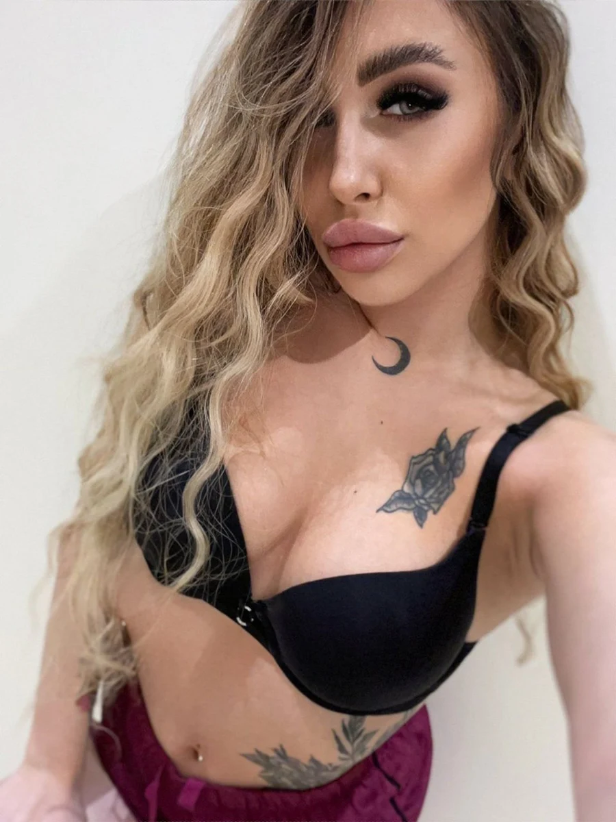 Kassandra escort in London