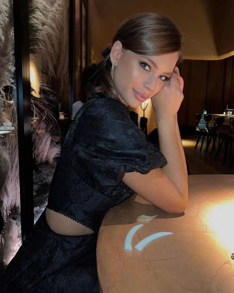 Kiera escort in Dubai