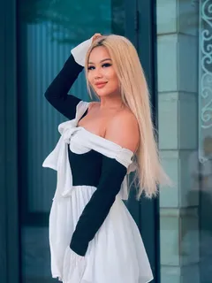 Lalisa escort in London