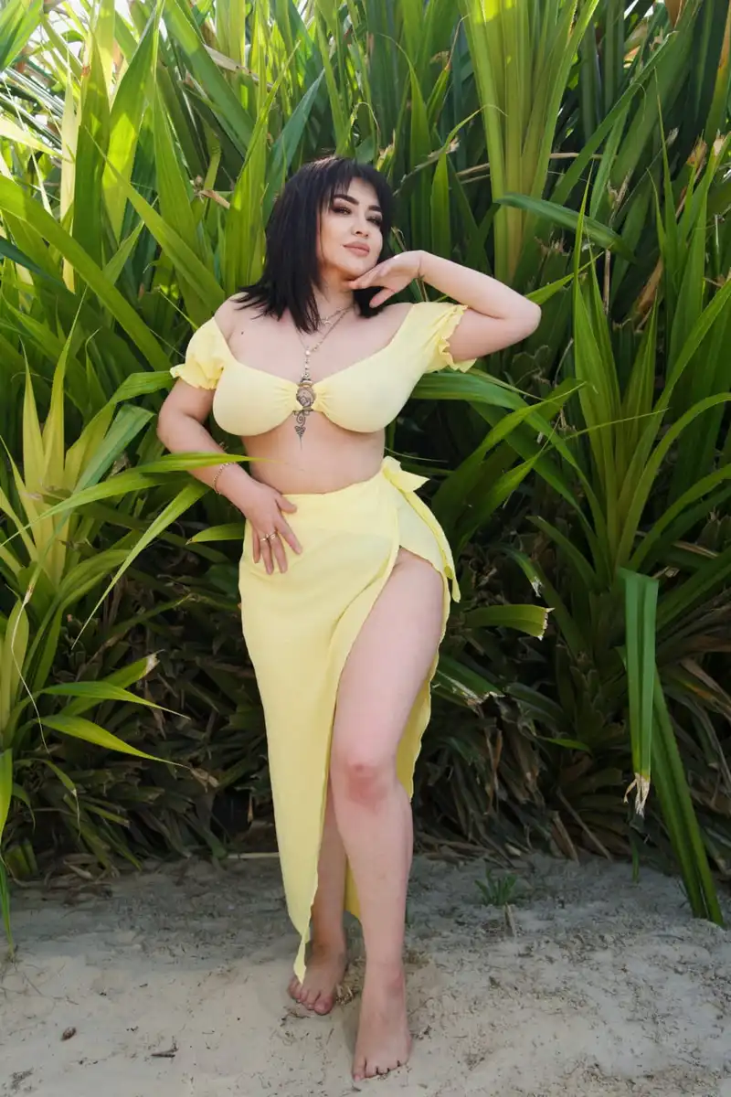 Lalla escort in London
