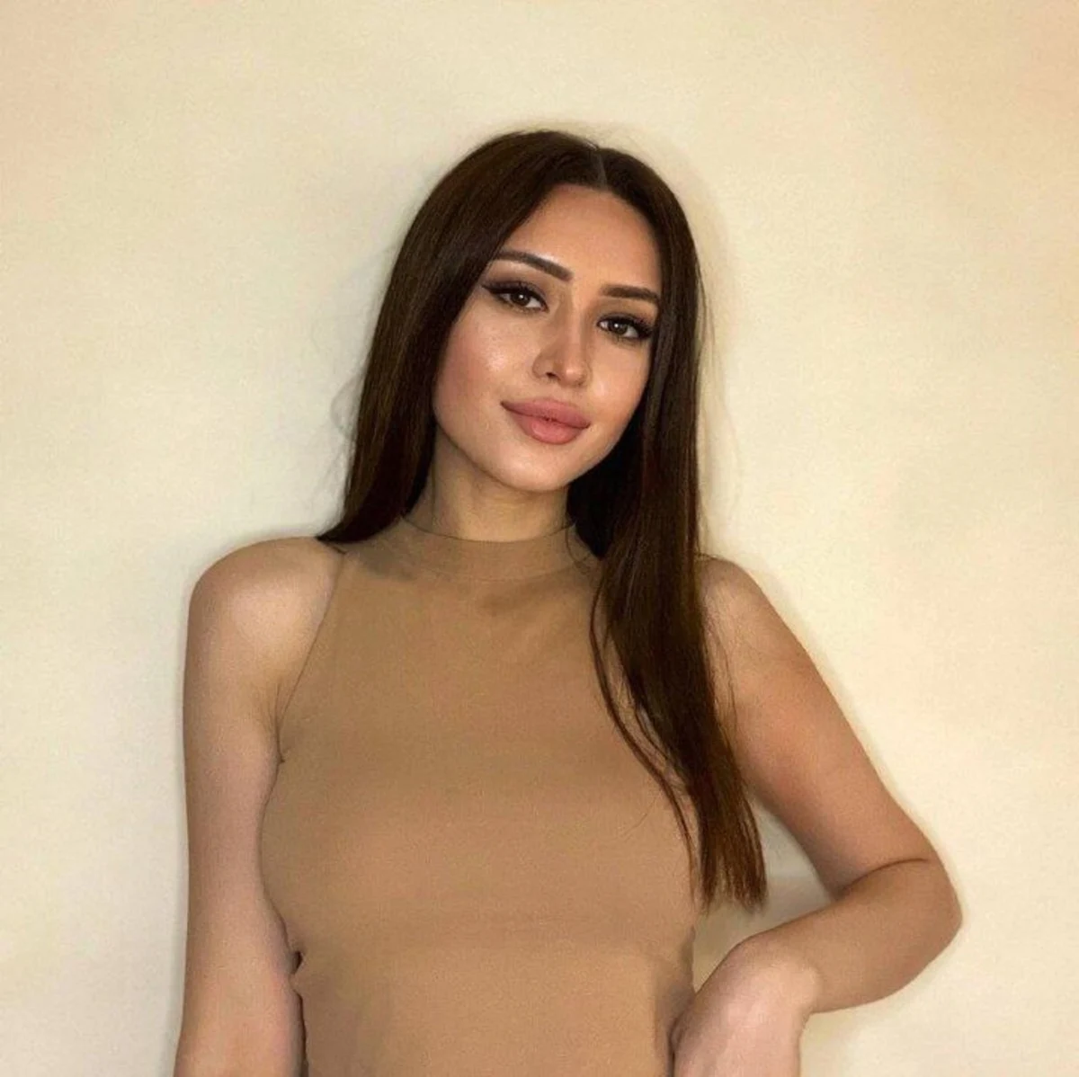Lola escort in Dubai