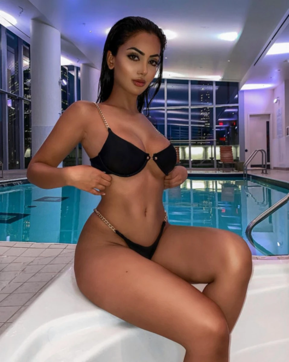 Mabel escort in Dubai