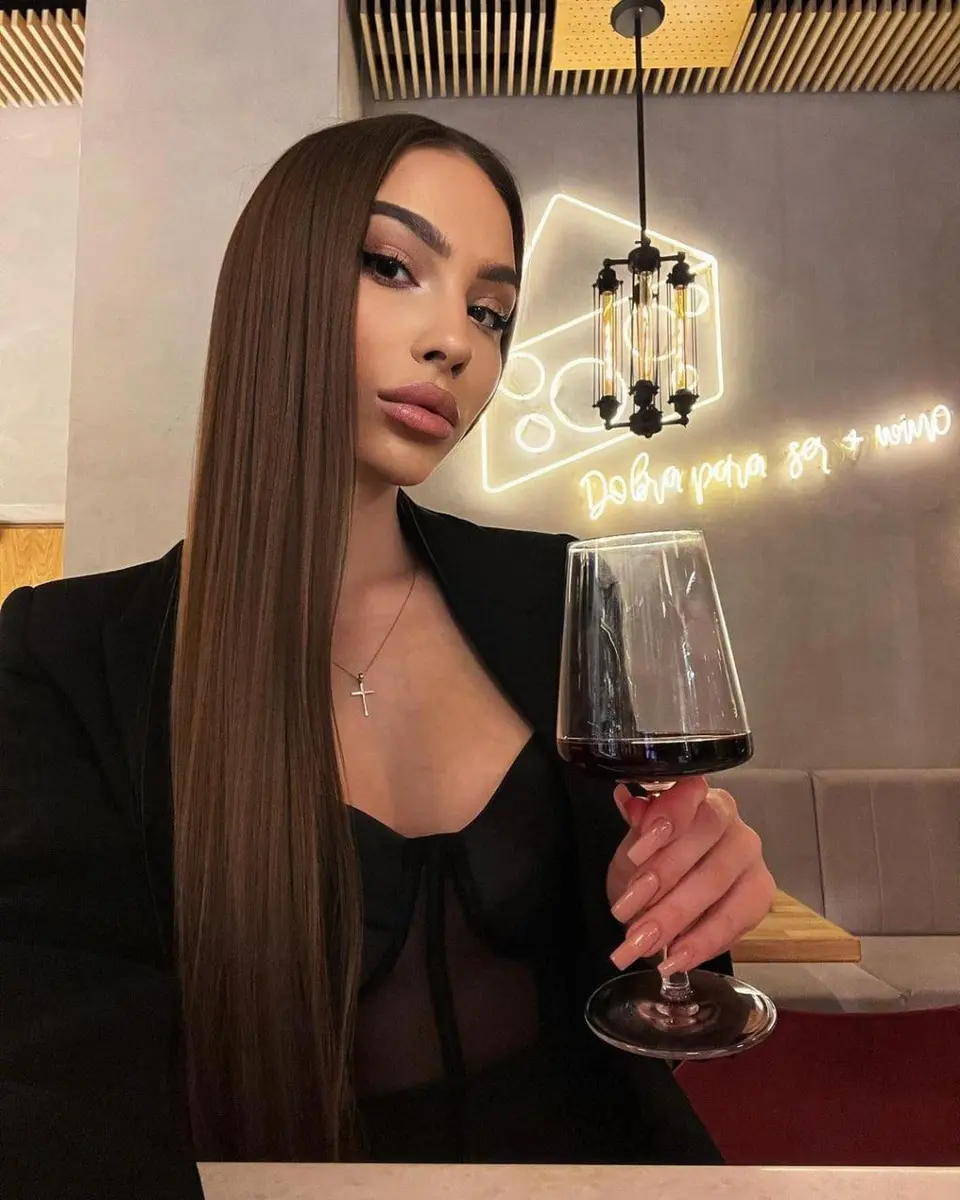 Madeline escort in Dubai