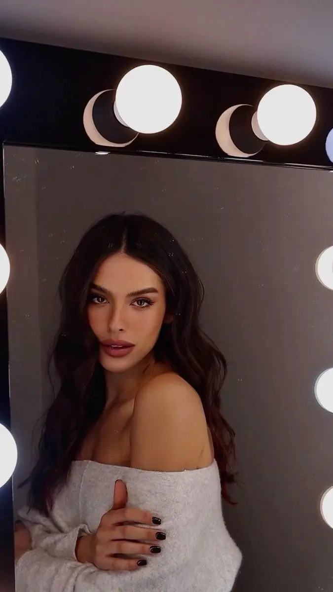 Mariana escort in Dubai