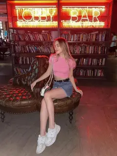 Naomi escort in Dubai