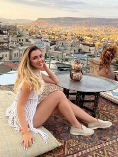 Scarlett escort in Dubai