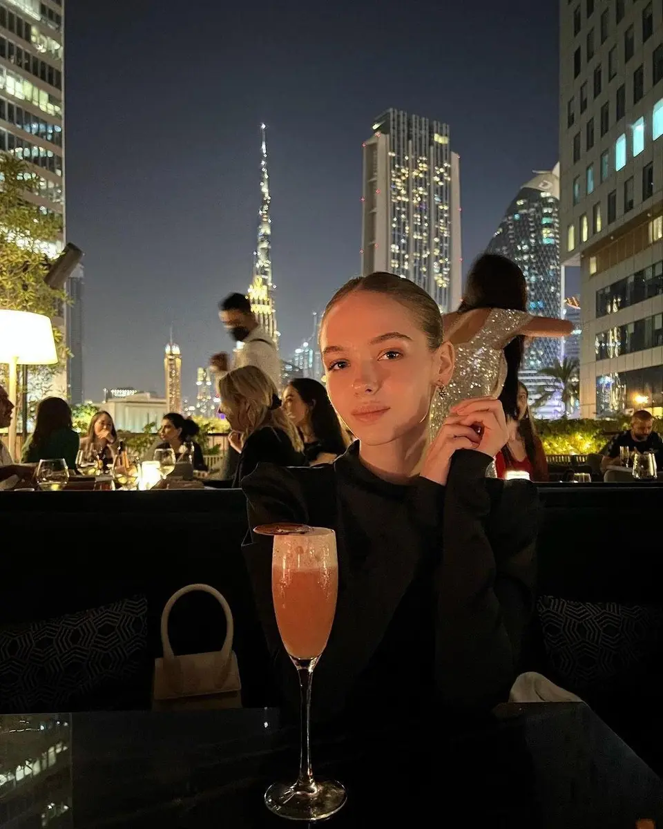 Shelby escort in Dubai