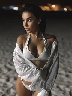 Sienna escort in London