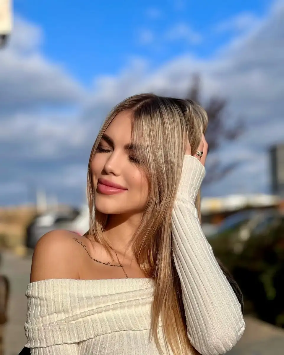 Sophia escort in London