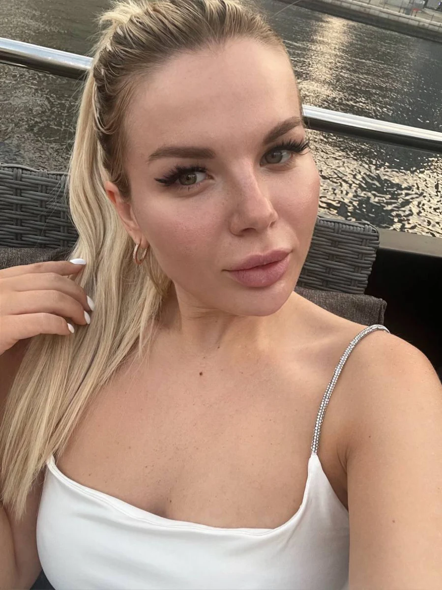 Vita escort in London