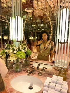 Yasmin escort in London