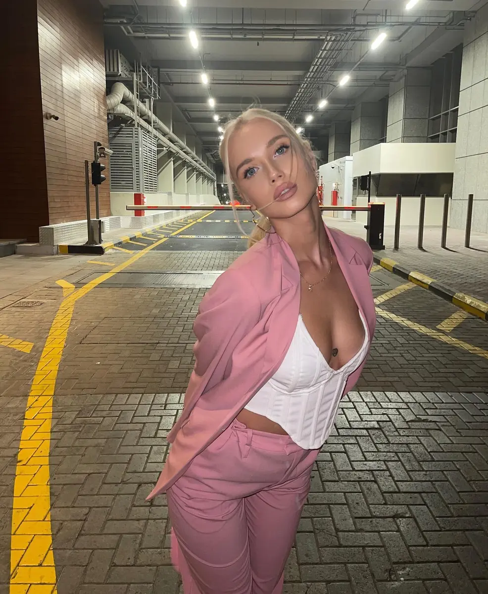 Zia escort in Dubai